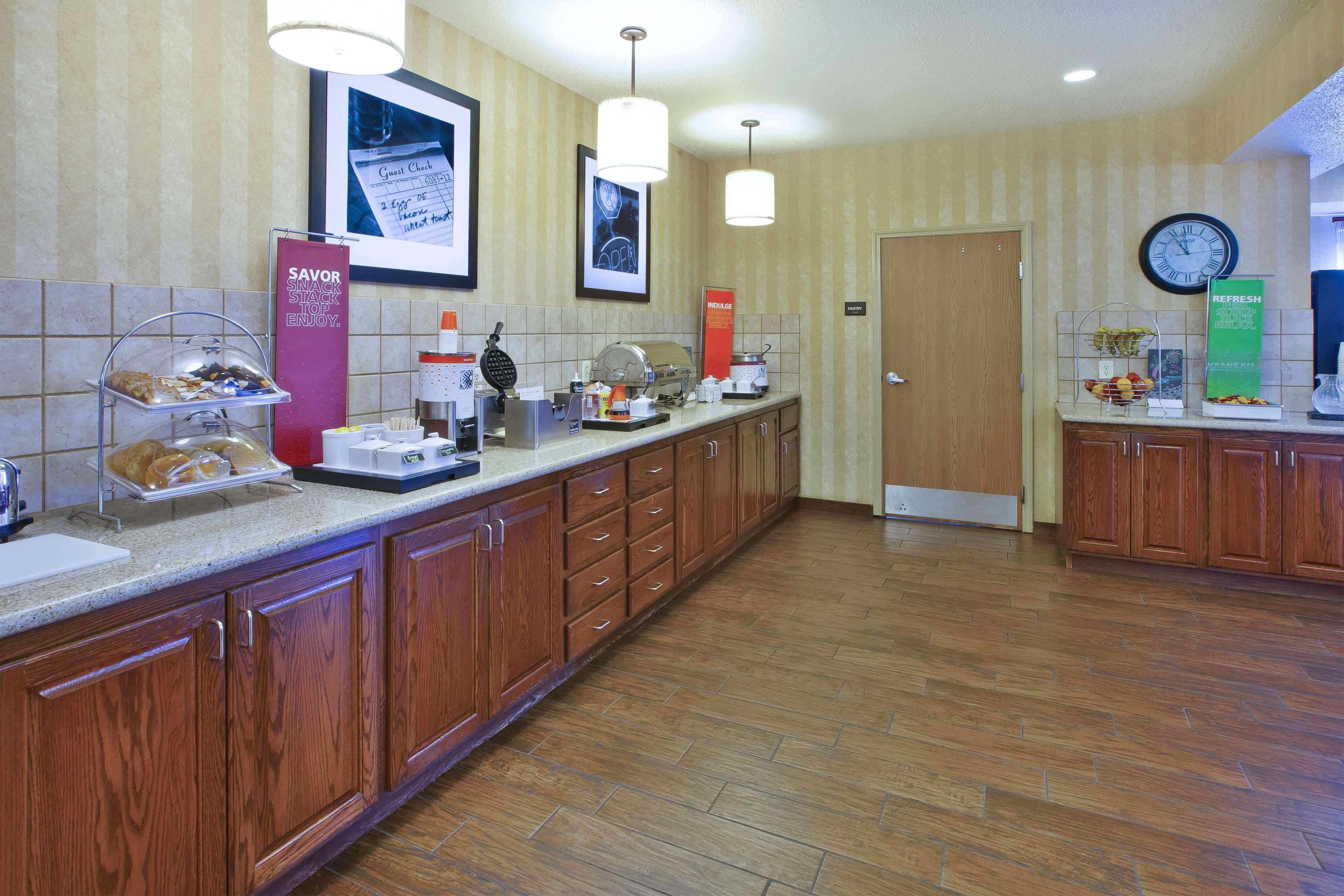 Hampton Inn Pittsburgh Area-Beaver Valley-Center Township Monaca Exterior photo